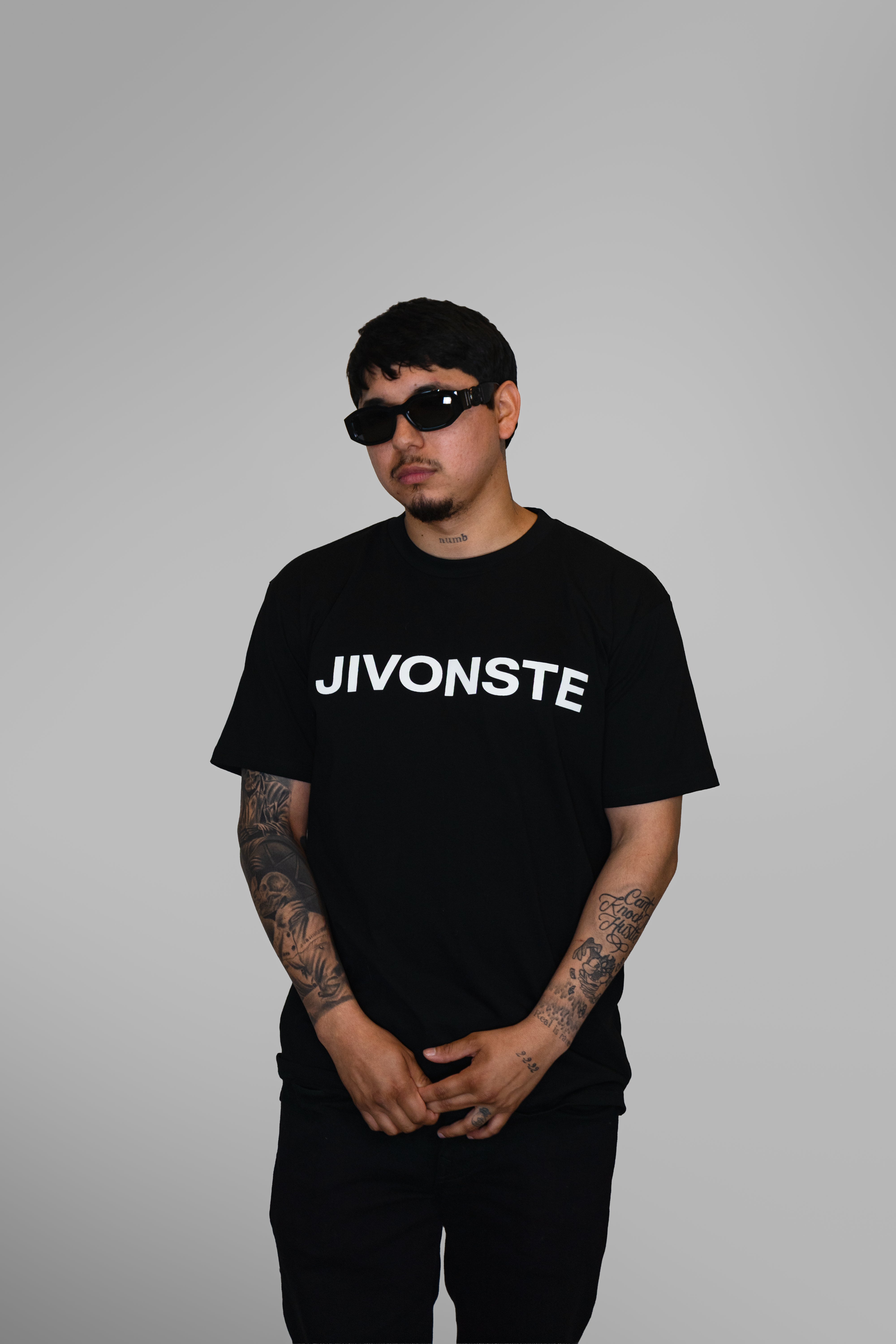 Jivonste BOLD tee